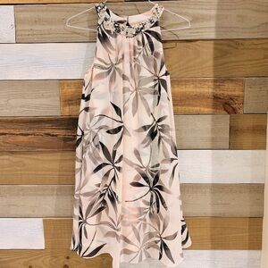EUC - Vince Camuto Flyaway Shift Dress (Size 8)